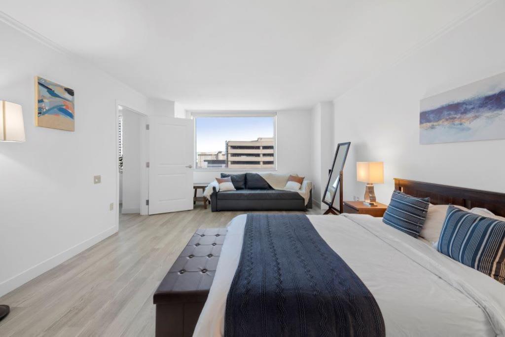 Astonishing Ocean Front Cozysuites At Showboat