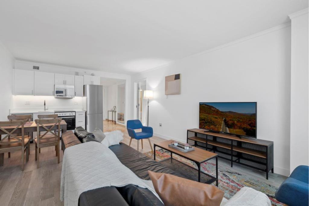 Astonishing Ocean Front Cozysuites At Showboat Apartment