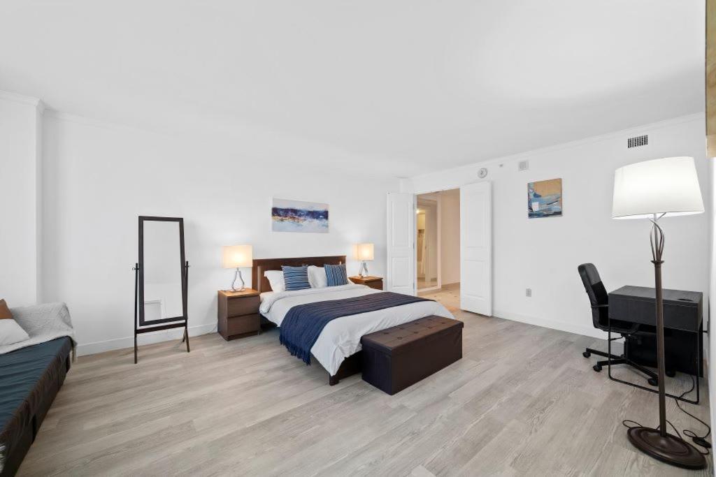 Astonishing Ocean Front Cozysuites At Showboat Apartment