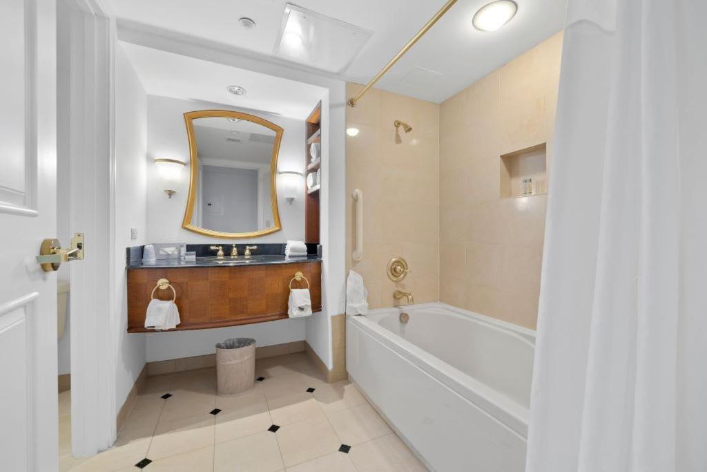 Apartment Astonishing Ocean Front Cozysuites At Showboat