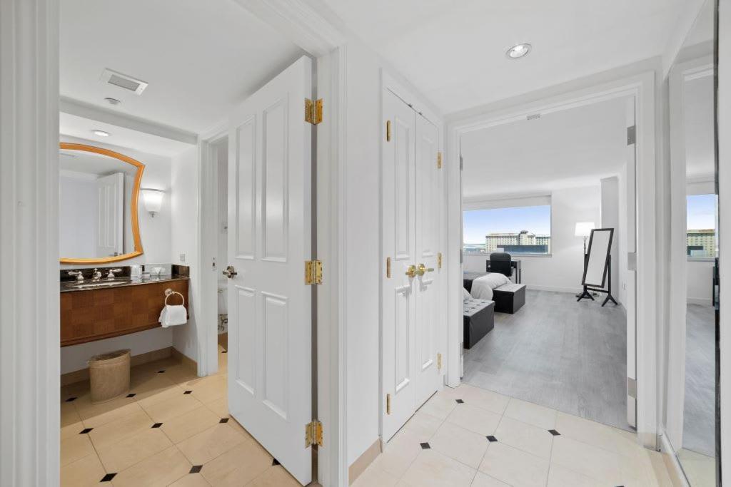 Astonishing Ocean Front Cozysuites At Showboat Atlantic City